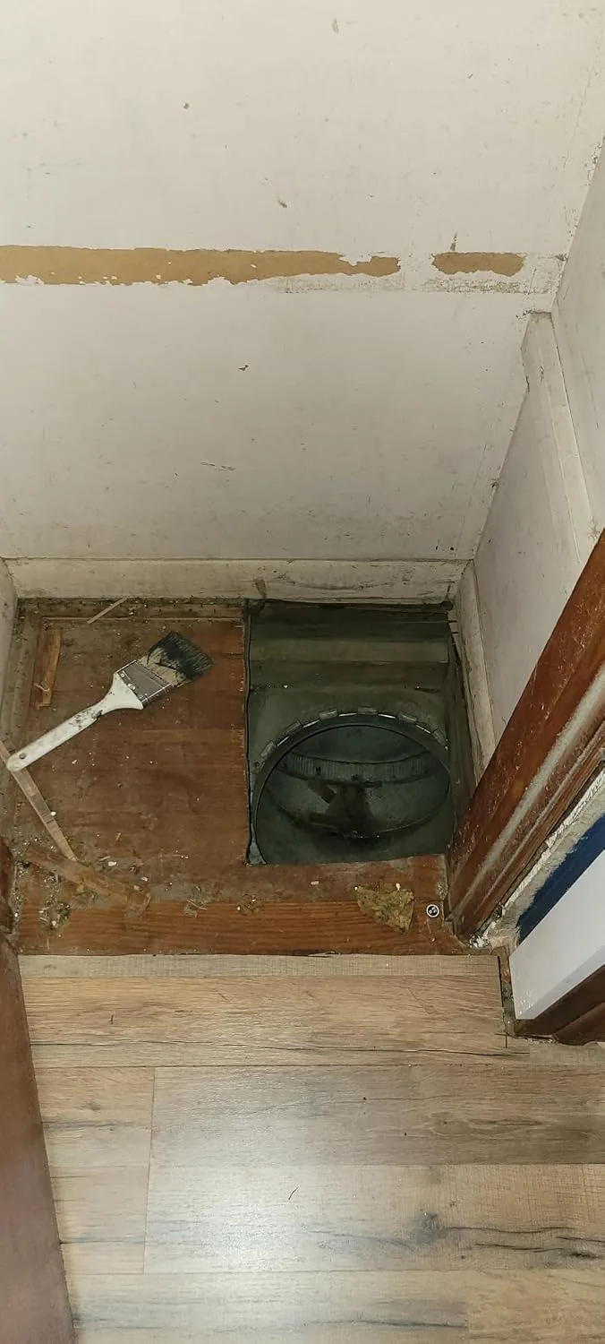 Customer photo of dual return air vents installed in home ceiling